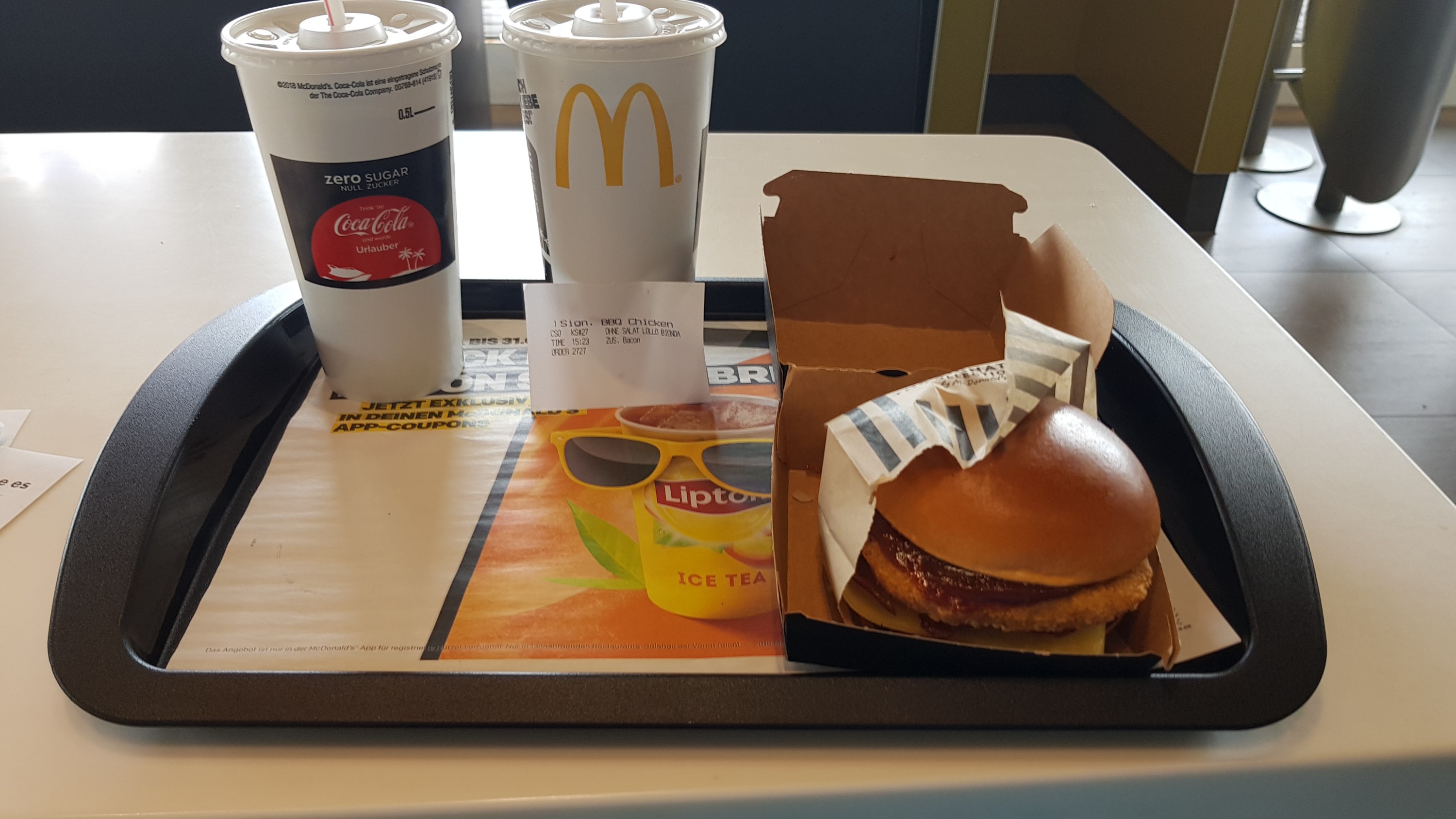McDonald s in twee landen in een dag part 1